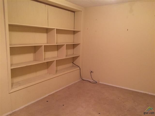303 S Johnson St, Mineola, TX 75773